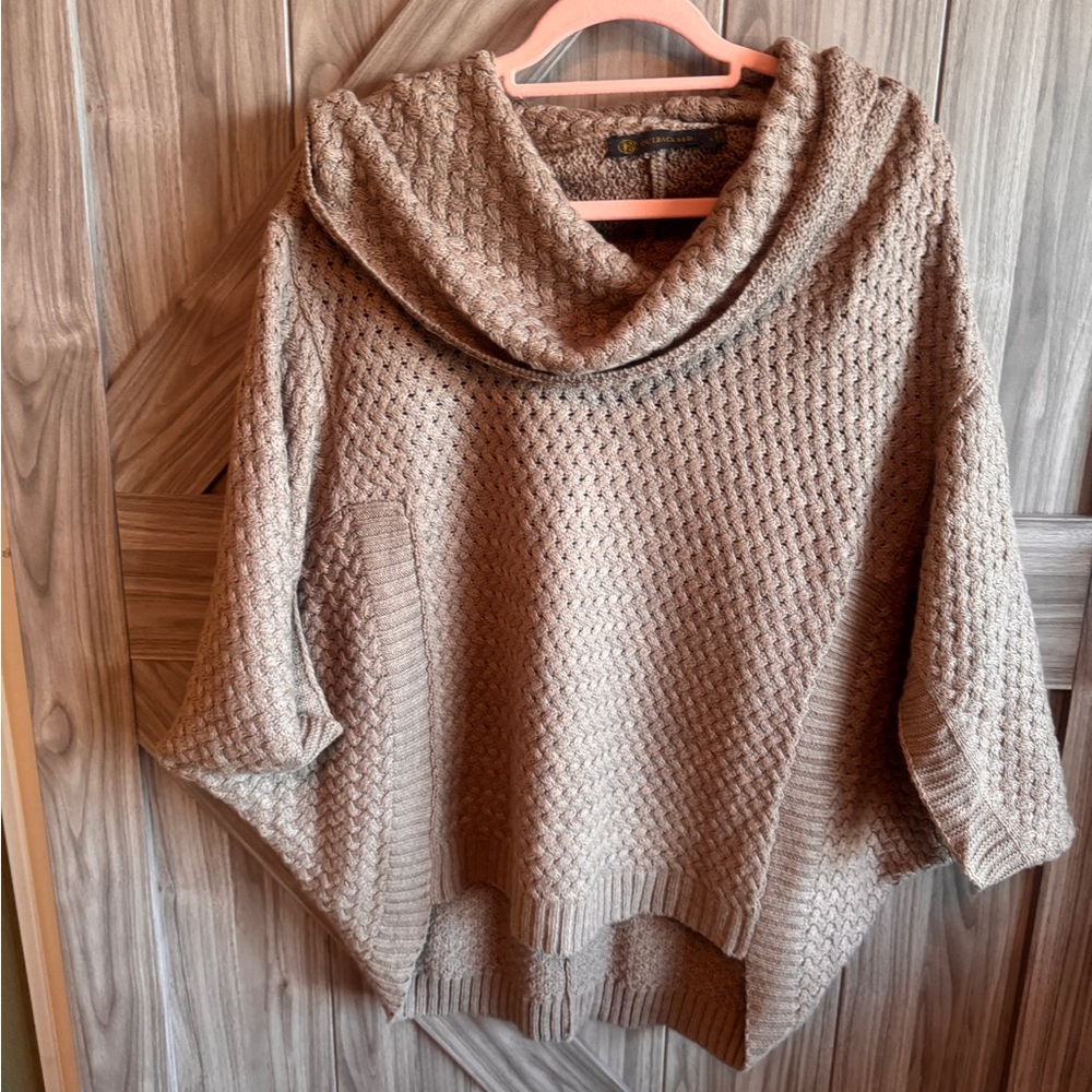 Outback Red Brown Short-Sleeve Turtleneck Sweater – Size Large